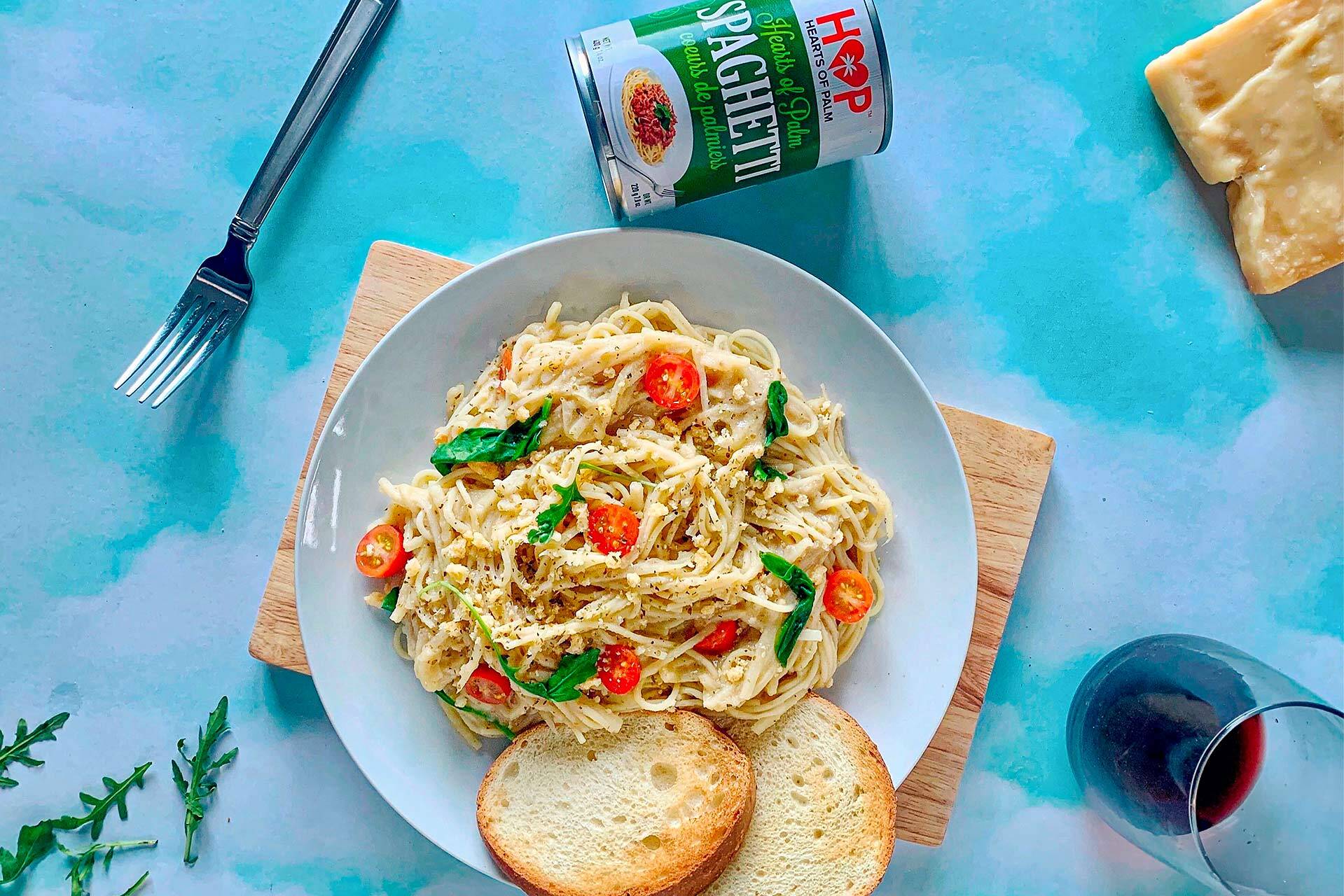 Pâtes Alfredo protéinées à faible teneur en glucides, sans produits laitiers et sans grains