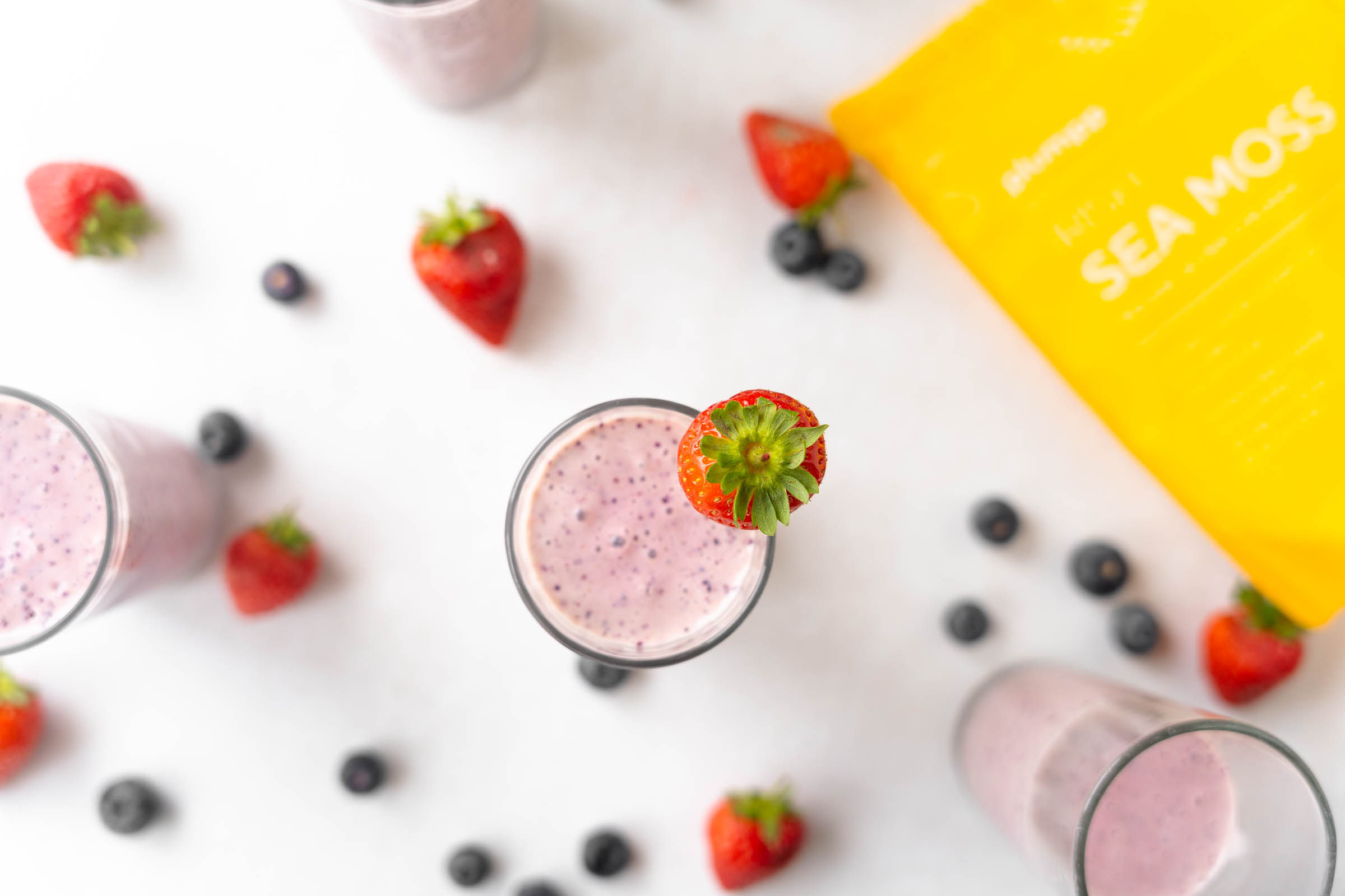 Smoothie aux Baies Mêlées et Aux Algues de Mer