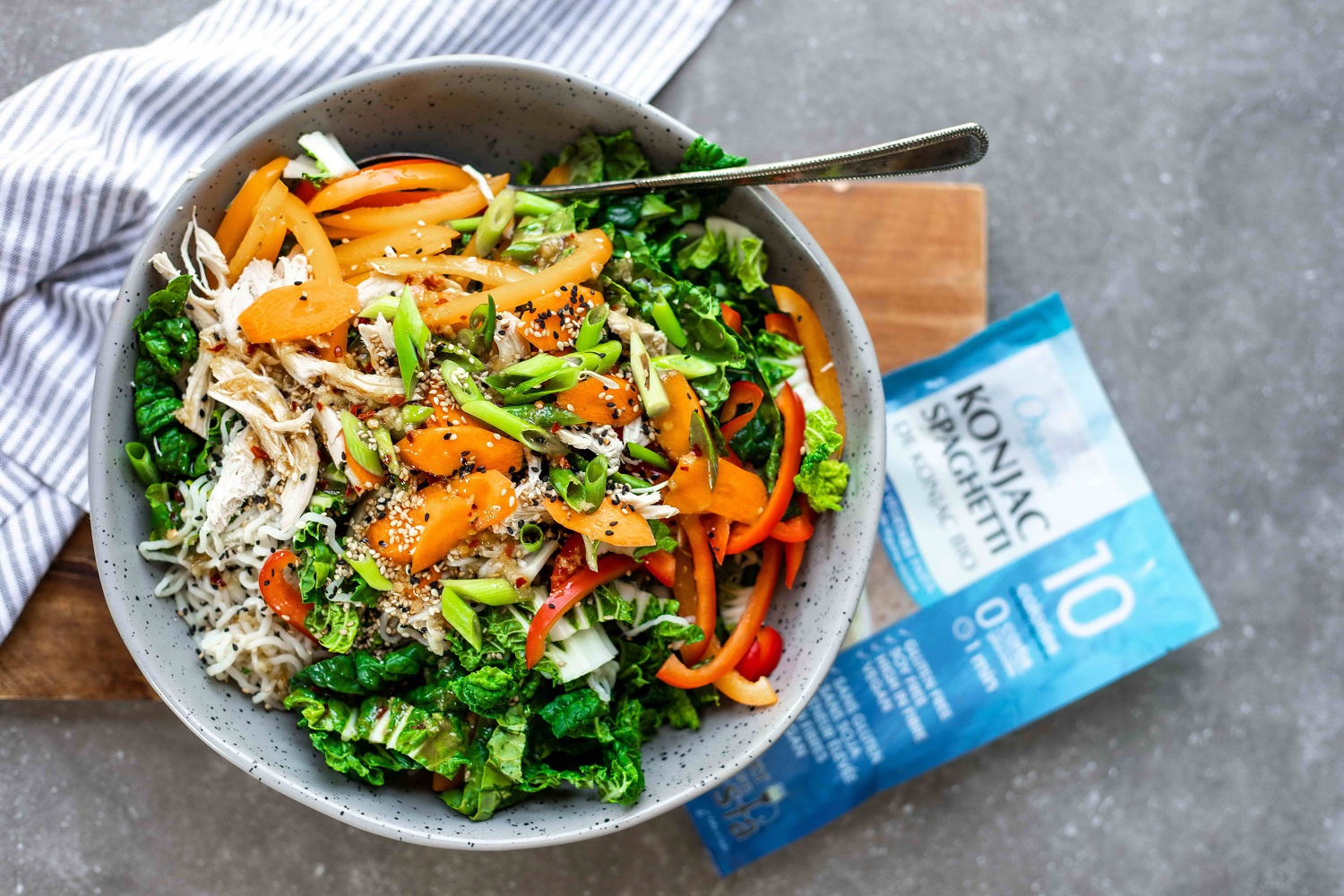 Salade de nouilles thaïlandaises au Bok Choy