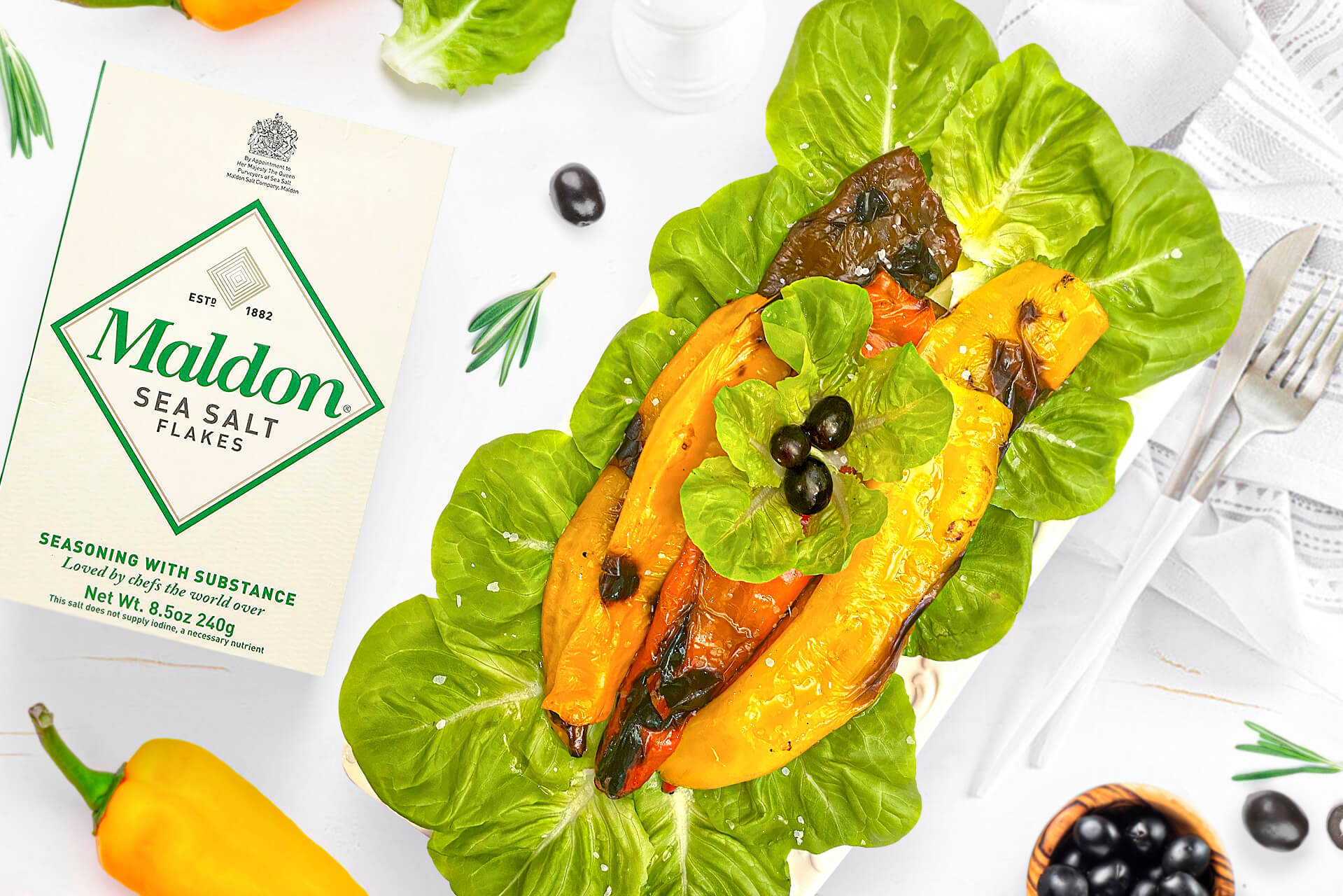 Wrap laitue aux poivrons grillés et marinés cuits au four végétalien