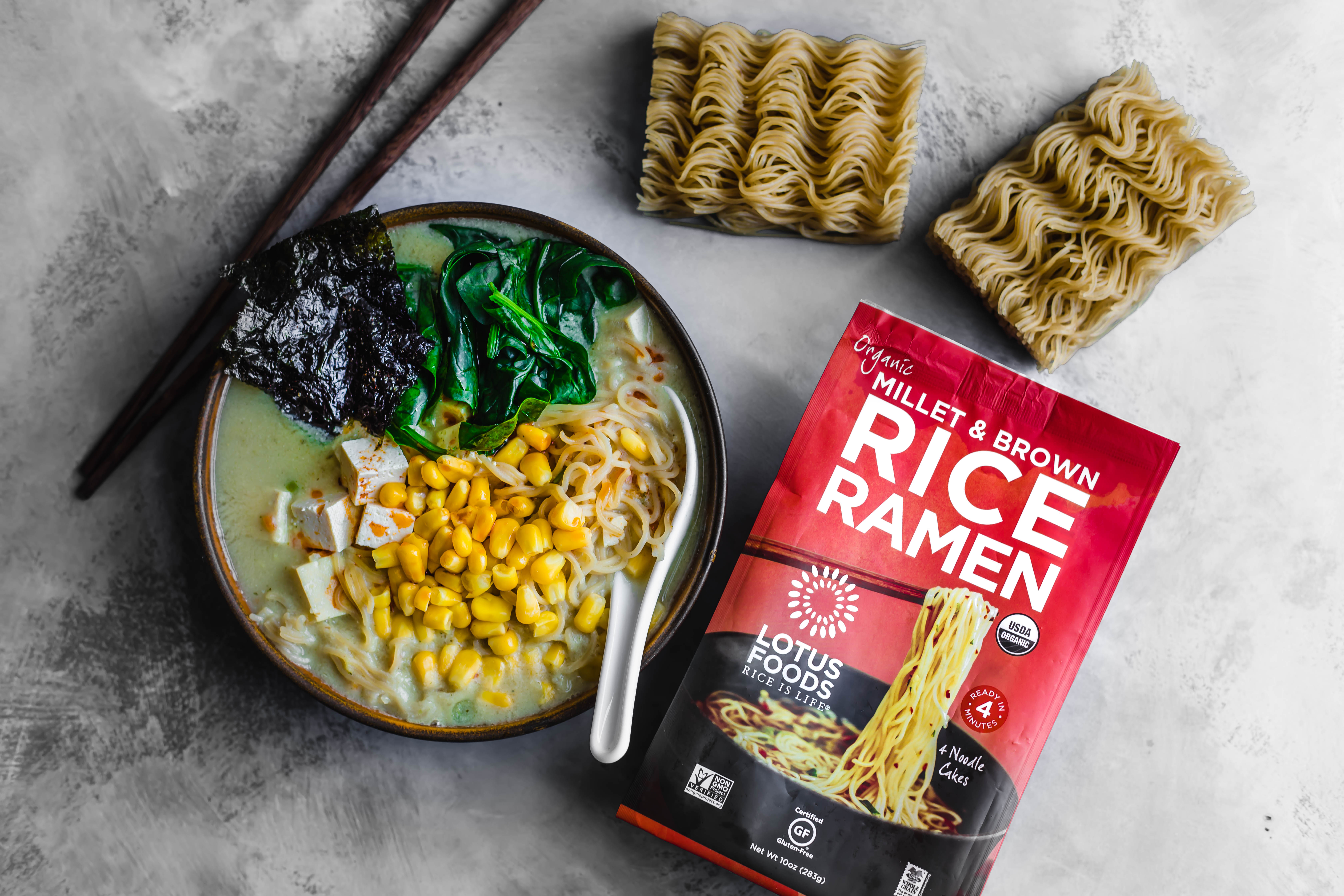 Soupe de ramen miso rapide et facile pour une personne