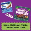 SimplyProtein Dipped Snack Bars Cookies & Crème Lifestyle 2