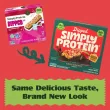 SimplyProtein Dipped Snack Bars Chocoberry Lifestyle 3